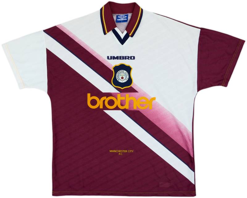 manchester_city_1996_97_away_shirt_1.jpg