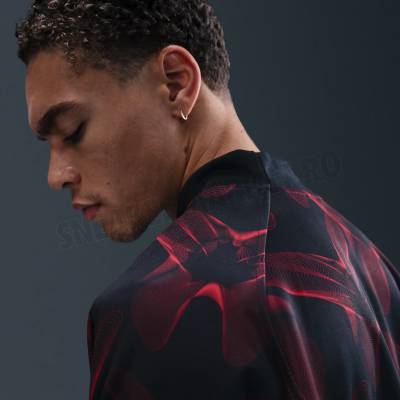 nike_canada_authentic_goalkeeper_shirt_leaked_b.jpeg