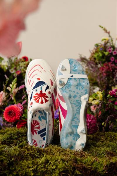 adidas_predator_elite_the_football_gal_predator_boots_c.jpg