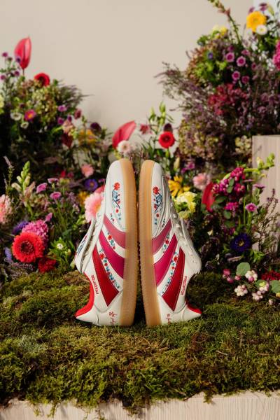 adidas_predator_elite_the_football_gal_predator_boots_f.jpg
