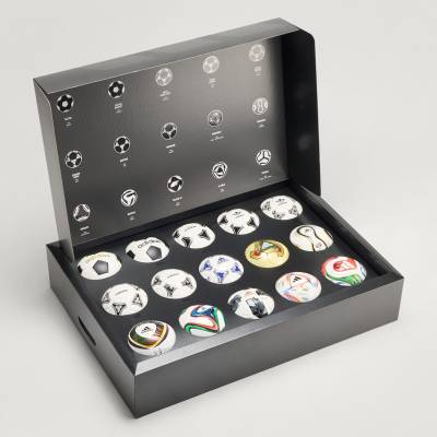 adidas_historical_mini_ball_set_1970_2026_a1.jpg