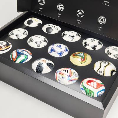 adidas_historical_mini_ball_set_1970_2026_b1.jpg