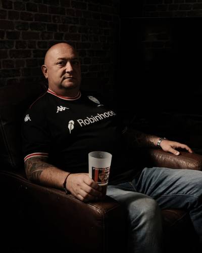 ogc_nice_25_26_kappa_populaire_sud_kit_a.jpg