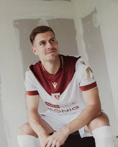 carl_zeiss_jena_2025_macron_special_edition_jersey_f.jpg