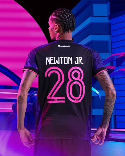 botafogo_25_26_reebok_fifth_kit_c.jpg