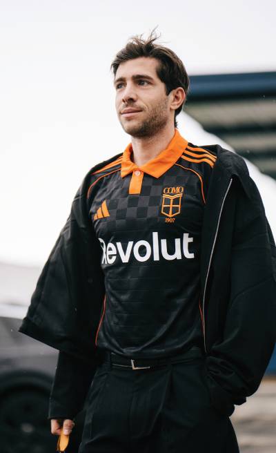 como_25_26_adidas_third_kit_1.jpg