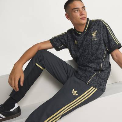 liverpool_2025_adidas_lfstlr_jersey_01.jpg
