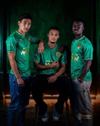 raja_club_athletic_2025_saudi_tour_kit_b.jpg