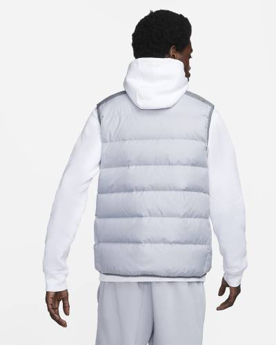 liverpool_windrunner_down_football_gilet_smoke_grey_wolf_grey_wolf_grey_tough_red_2.jpeg