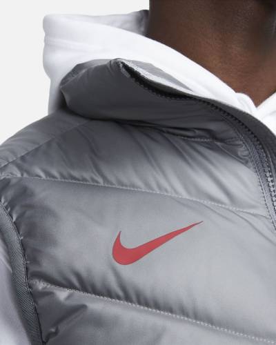liverpool_windrunner_down_football_gilet_smoke_grey_wolf_grey_wolf_grey_tough_red_6.jpeg