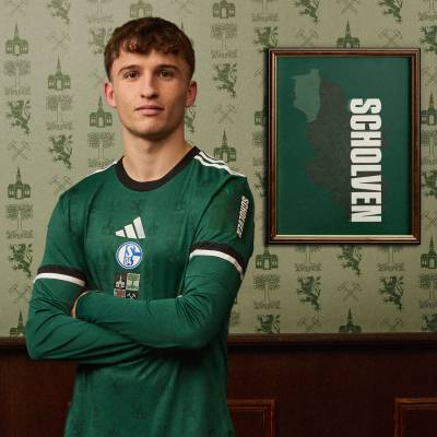 schalke_04_gelsenkirchen_150th_anniversary_jersey_f.jpg