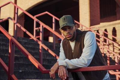 new_era_aston_villa_2025_headwear_collection_05.png