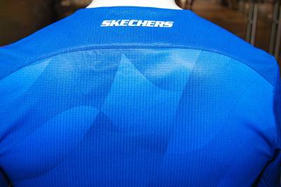 everton_de_vina_del_mar_25_26_skechers_home_kit_e.jpg