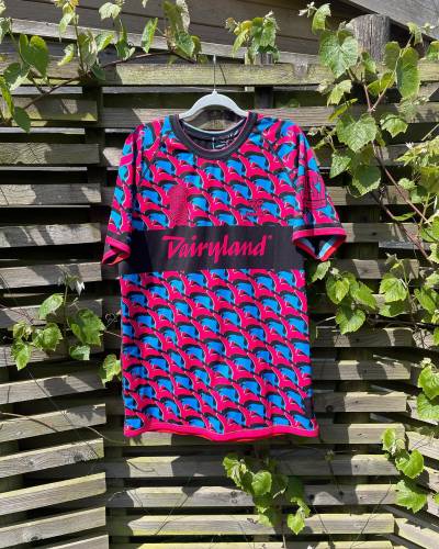 football_shirt_collector_zekey_f.jpg