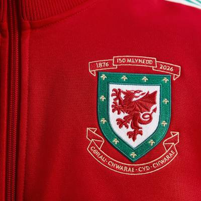wales_150th_anniversary_track_top_06.jpg