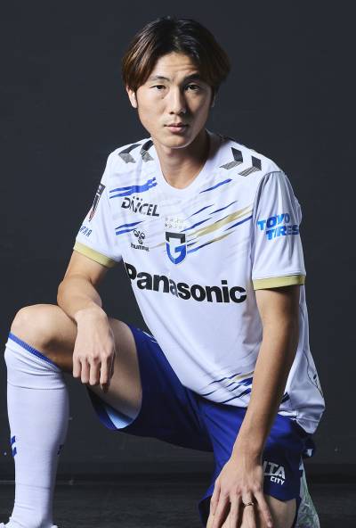 gamba_osaka_2026_hummel_away_kit_b1.jpg