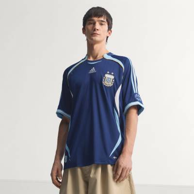 argentina_2006_adidas_away_reissue_jersey_01.jpg