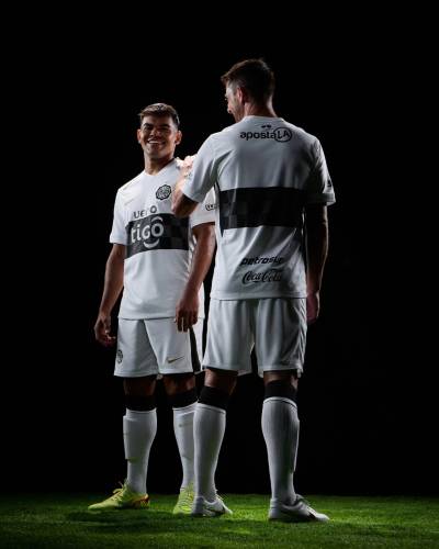 club_olimpia_2026_nike_home_kit_e.jpg