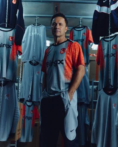 chelsea_2026_nike_pre_match_jersey_2b.jpg