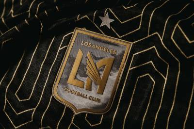 los_angeles_fc_2026_2027_adidas_home_kit_b2.jpg