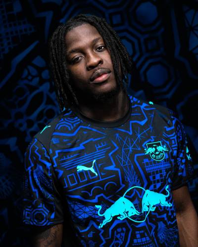 rb_leipzig_25_26_puma_fourth_glow_in_the_dark_kit_b.jpg