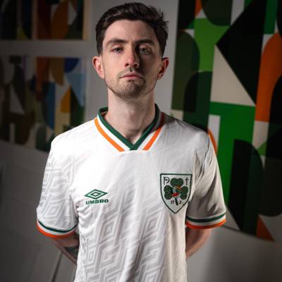 umbro_17_3_2026_football_jersey_02.jpg