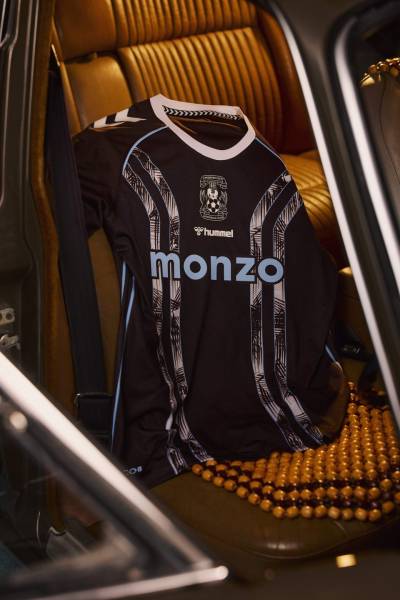 coventry_city_25:26_hummel_fourth_kit_d.jpg