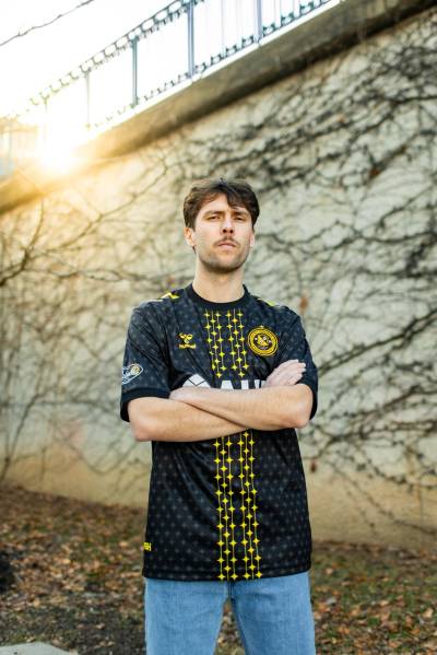 pittsburgh_riverhounds_2026_hummel_home_kit_b.jpg