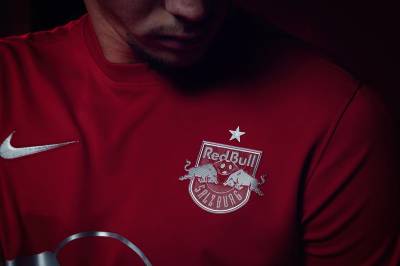 red_bull_salzburg_2022_2023_fourth_kit_9.jpg