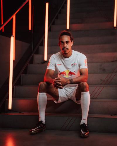 rb_leipzig_2022_2023_special_edition_on_fire_kit_4.jpg