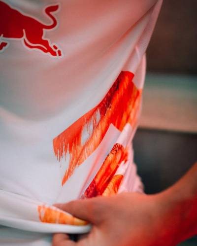 rb_leipzig_2022_2023_special_edition_on_fire_kit_7.jpg