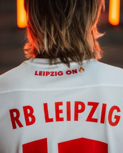 rb_leipzig_2022_2023_special_edition_on_fire_kit_8.jpg
