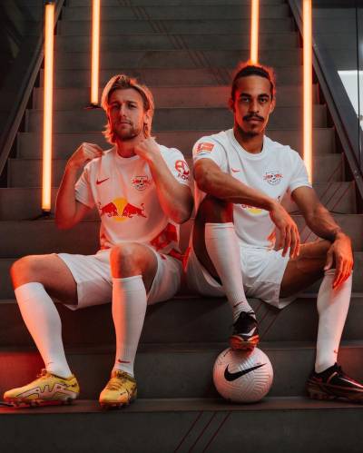 rb_leipzig_2022_2023_special_edition_on_fire_kit_9_1.jpg