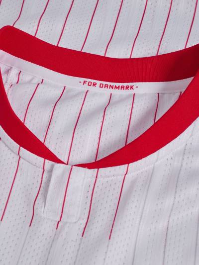 denmark_2026_hummel_away_kit_e.jpg