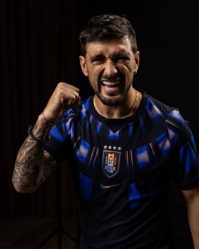 uruguay_2026_nike_away_kit_1.jpg