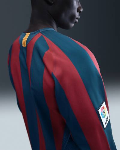 barcelona_2005_06_nike_reissue_jersey_3.jpeg