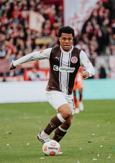 st_pauli_2026_puma_special_edition_1974_kit_e.jpg