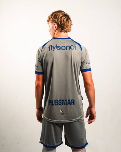 gimnasia_2026_givova_third_kit_f.jpg