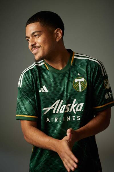 portland_timbers_2023_2024_adidas_home_kit_2.jpeg