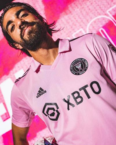 Inter_Miami_2023_2024_adidas_home_kit_a.jpeg