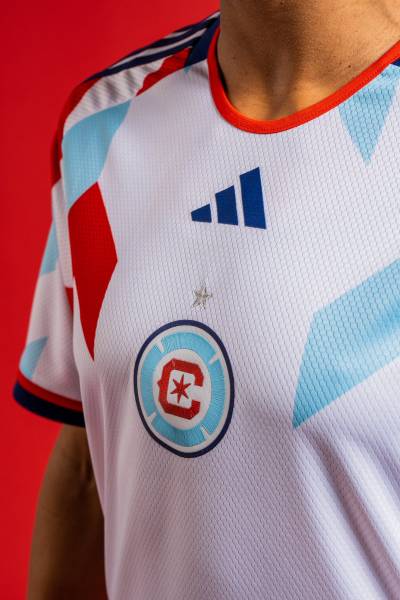 chicago_fire_2023_2024_adidas_away_kit_b.jpeg