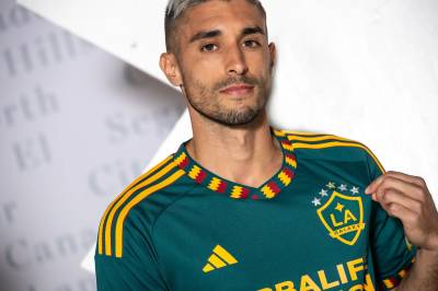 la_galaxy_2023_2024_adidas_away_kit_c2.jpg