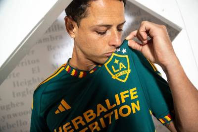 la_galaxy_2023_2024_adidas_away_kit_c3.jpg