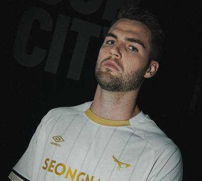 seongnam_fc_2023_away_kit_1.jpg