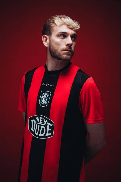 huddersfield_town_26_27_castore_away_kit_a.jpeg