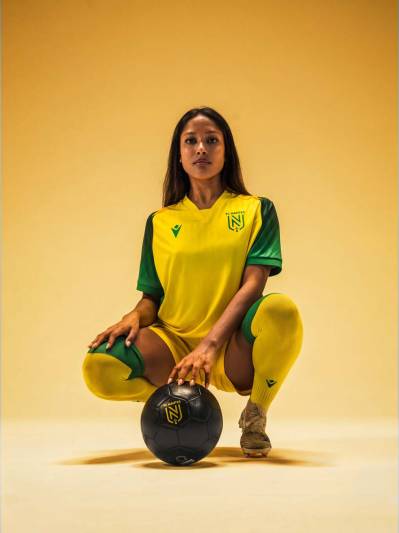 fc_nantes_26_27_macron_home_kit_a04.jpg