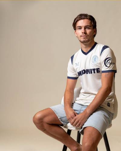 middlesbrough_26_27_castore_away_kit_6.jpg