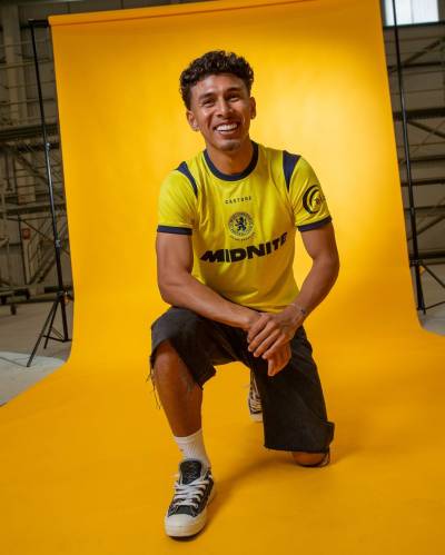 middlesbrough_26_27_castore_third_kit_f.jpeg