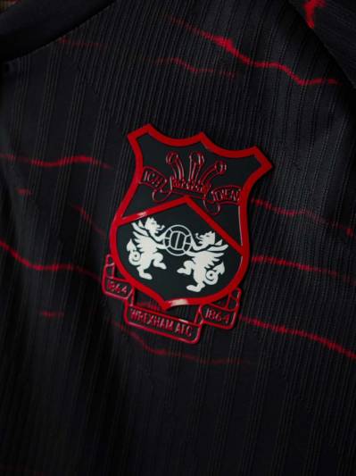 wrexham_26_27_macron_away_kit_2.jpg