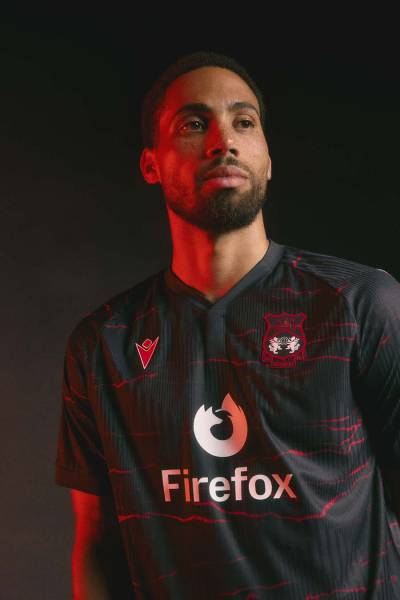 wrexham_26_27_macron_away_kit_4.jpg